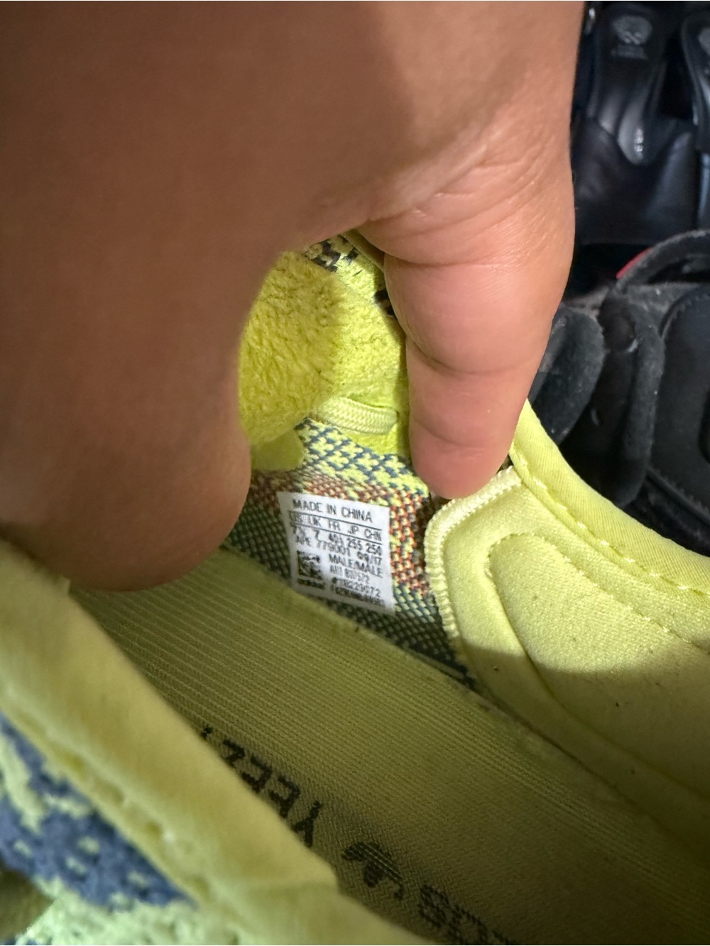 Yeezy Boost 350 V2  Lime Sneakers - Picture 4 of 6